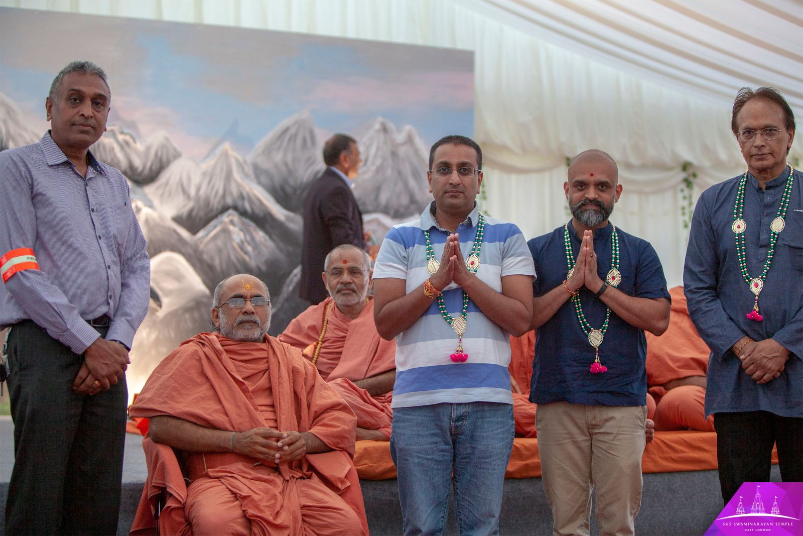 ©1987-2017 SKS Swaminarayan Temple East London